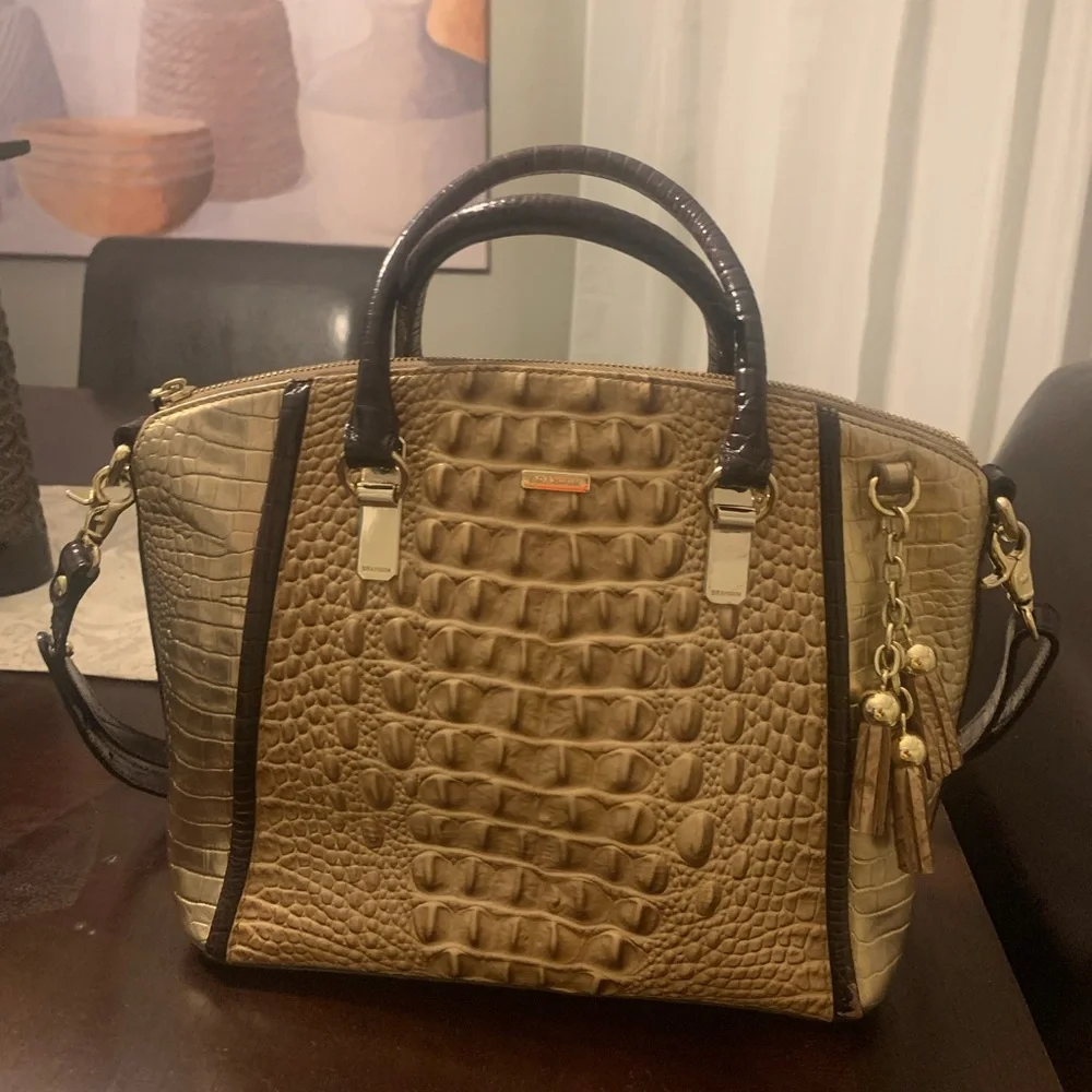Brahmin medium duxbury tote - Picture 5 of 10